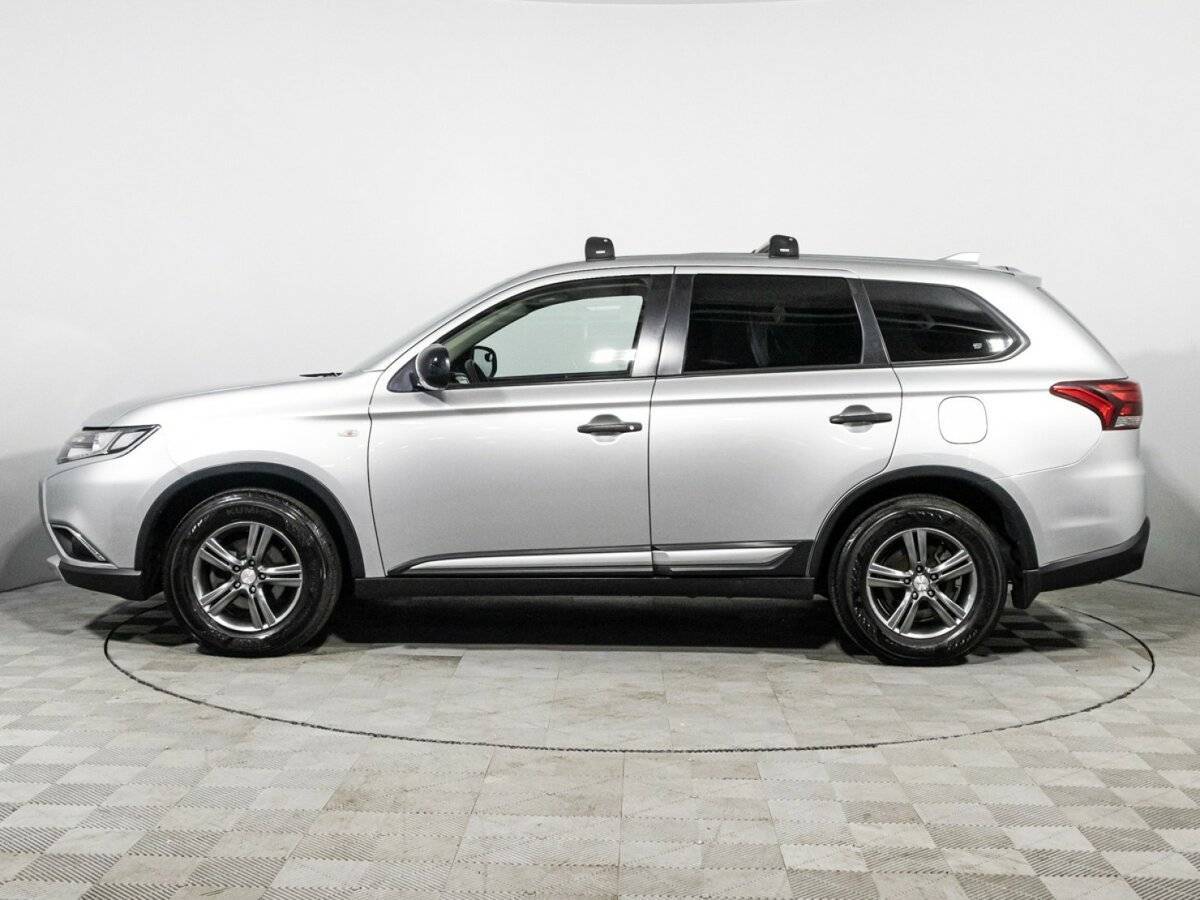 Mitsubishi Outlander с пробегом — 2017 год. Фото: #7