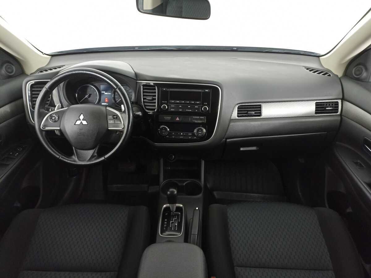 Mitsubishi Outlander с пробегом — 2014 год. Фото: #11
