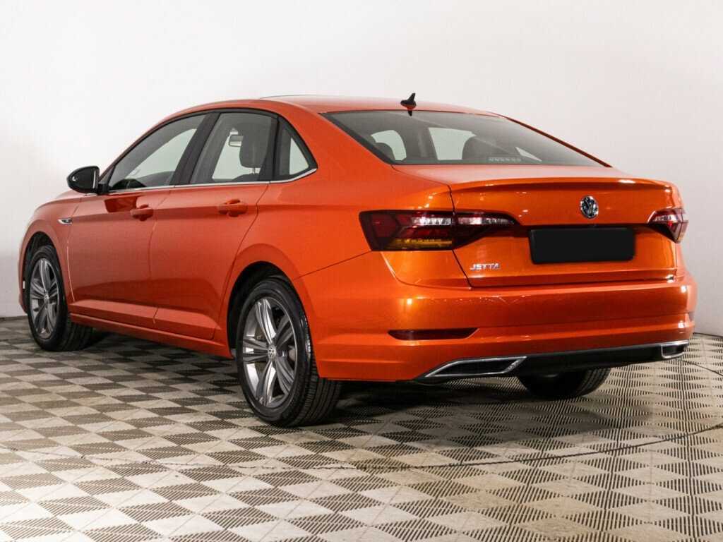 Volkswagen Jetta с пробегом — 2018 год. Фото: #6