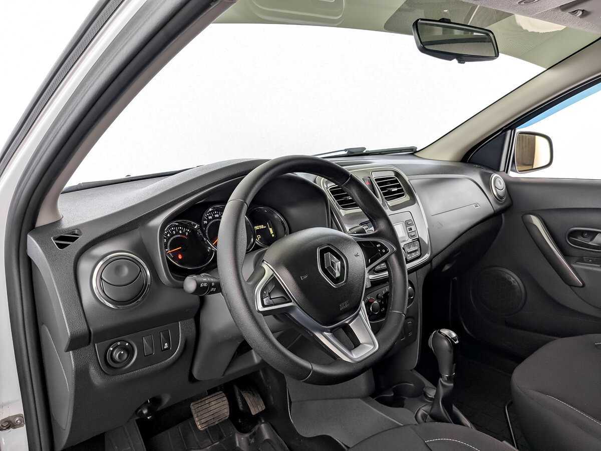 Renault Sandero с пробегом — 2018 год. Фото: #15