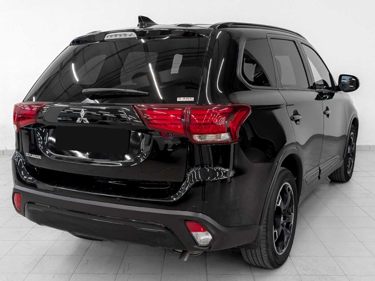 Mitsubishi Outlander с пробегом — 2021 год. Фото: #4