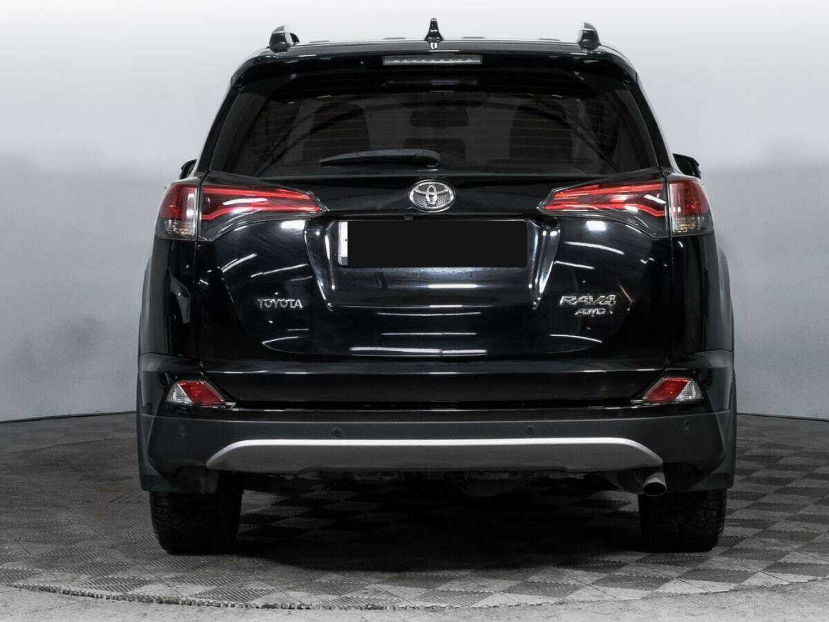 Toyota RAV4 с пробегом — 2016 год. Фото: #5