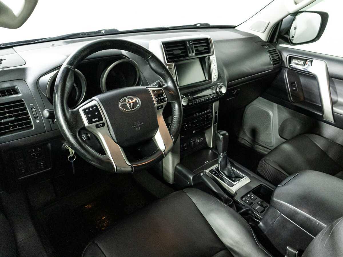 Toyota Land Cruiser Prado с пробегом — 2012 год. Фото: #9