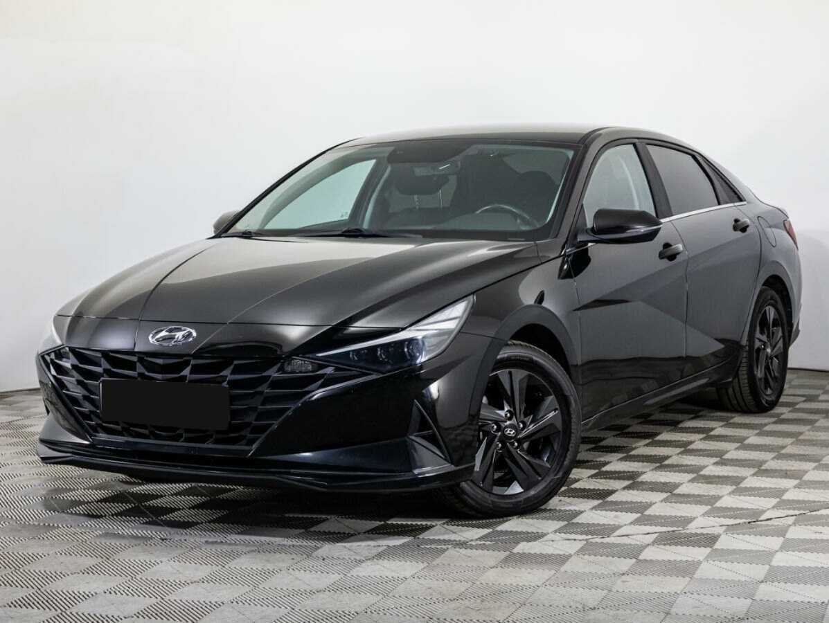 Hyundai Elantra с пробегом — 2020 год. Посмотреть фото