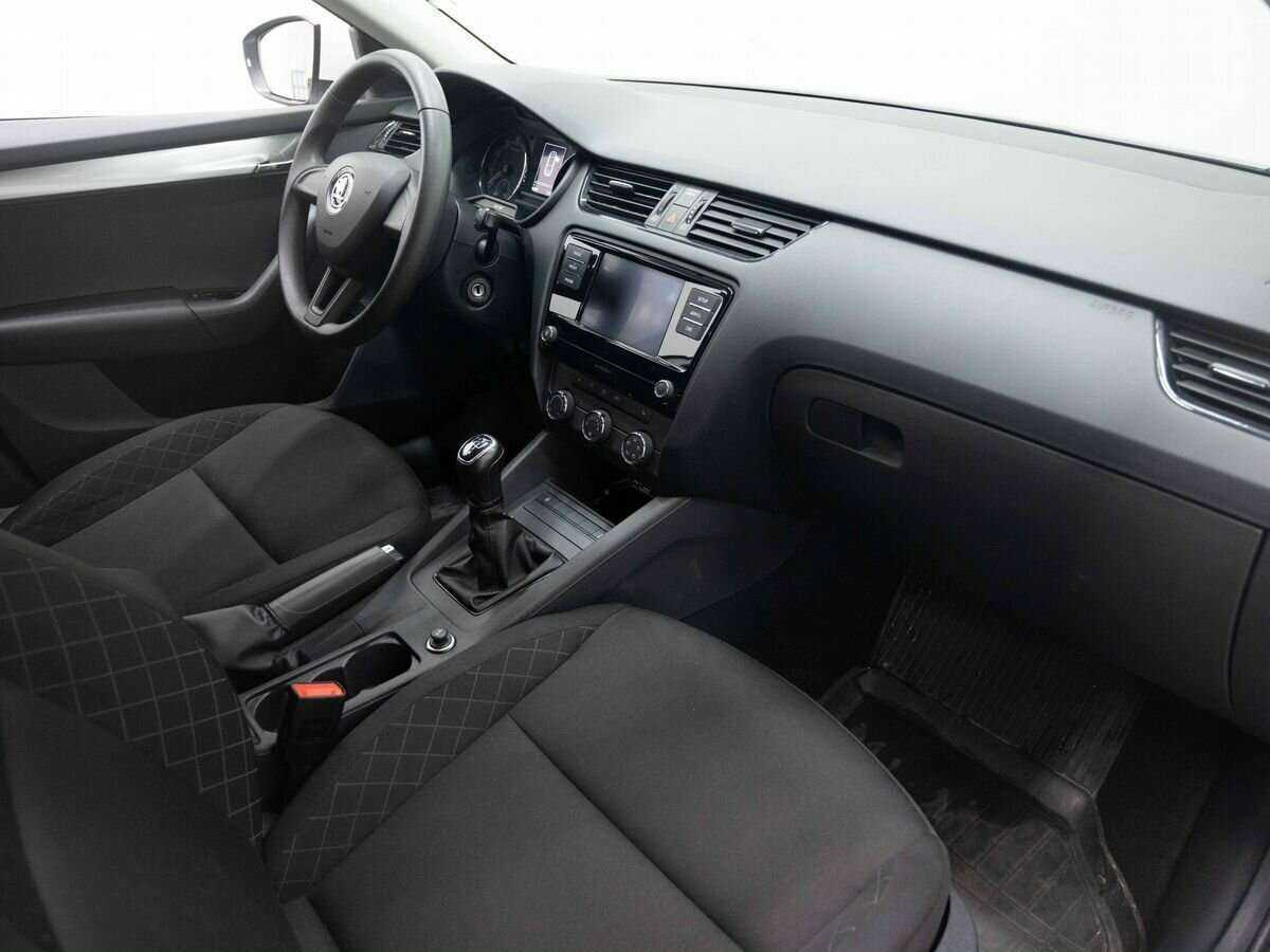 Skoda Octavia с пробегом — 2019 год. Фото: #10