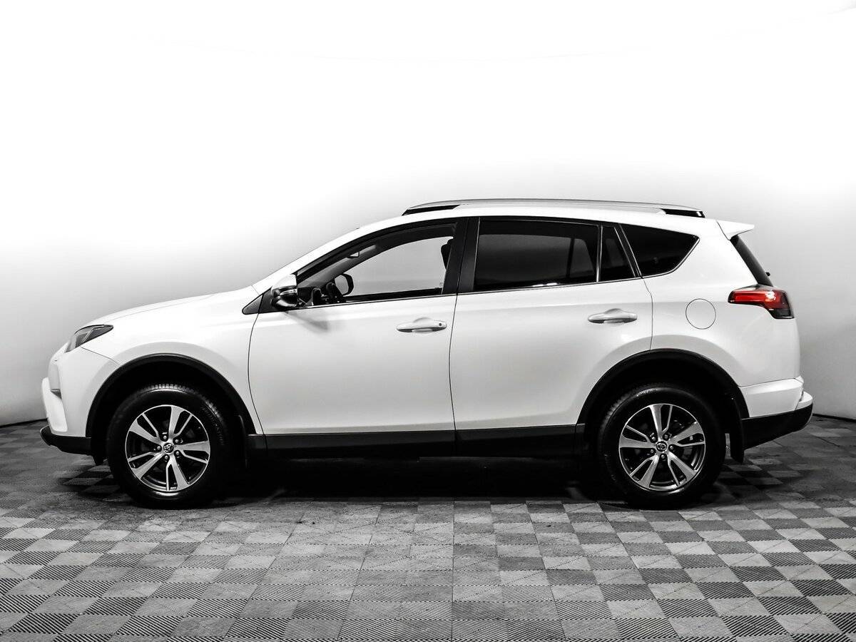 Toyota RAV4 с пробегом — 2017 год. Фото: #7