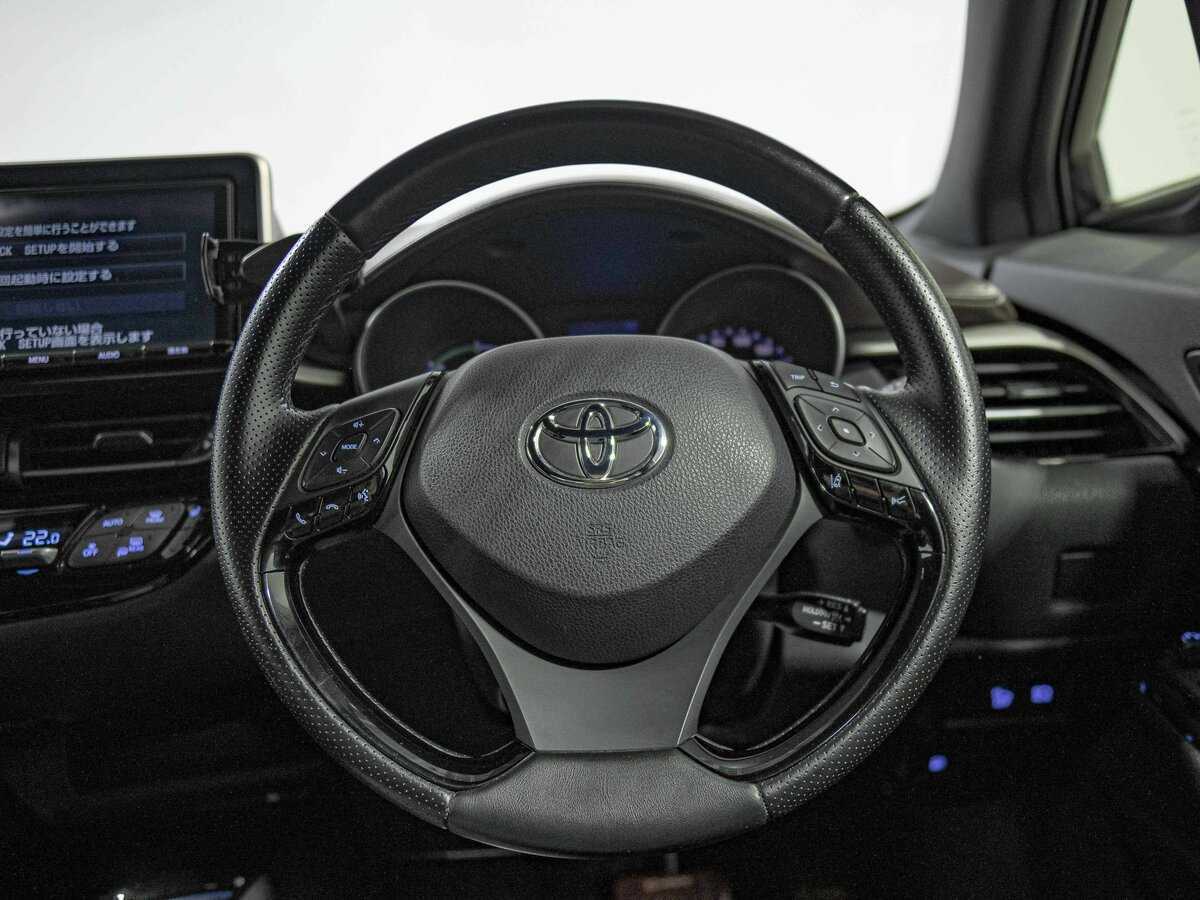 Toyota C-HR с пробегом — 2017 год. Фото: #6