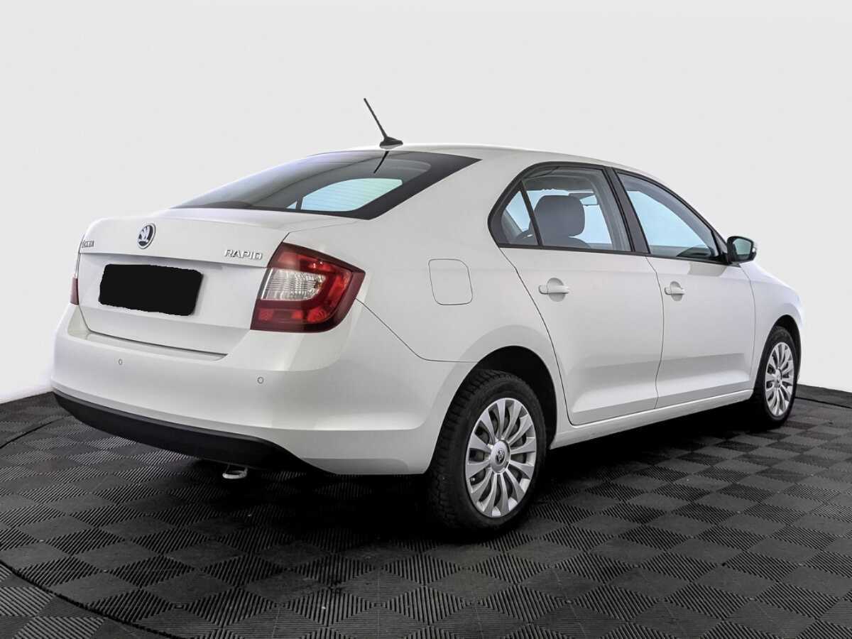 Skoda Rapid с пробегом — 2019 год. Фото: #4