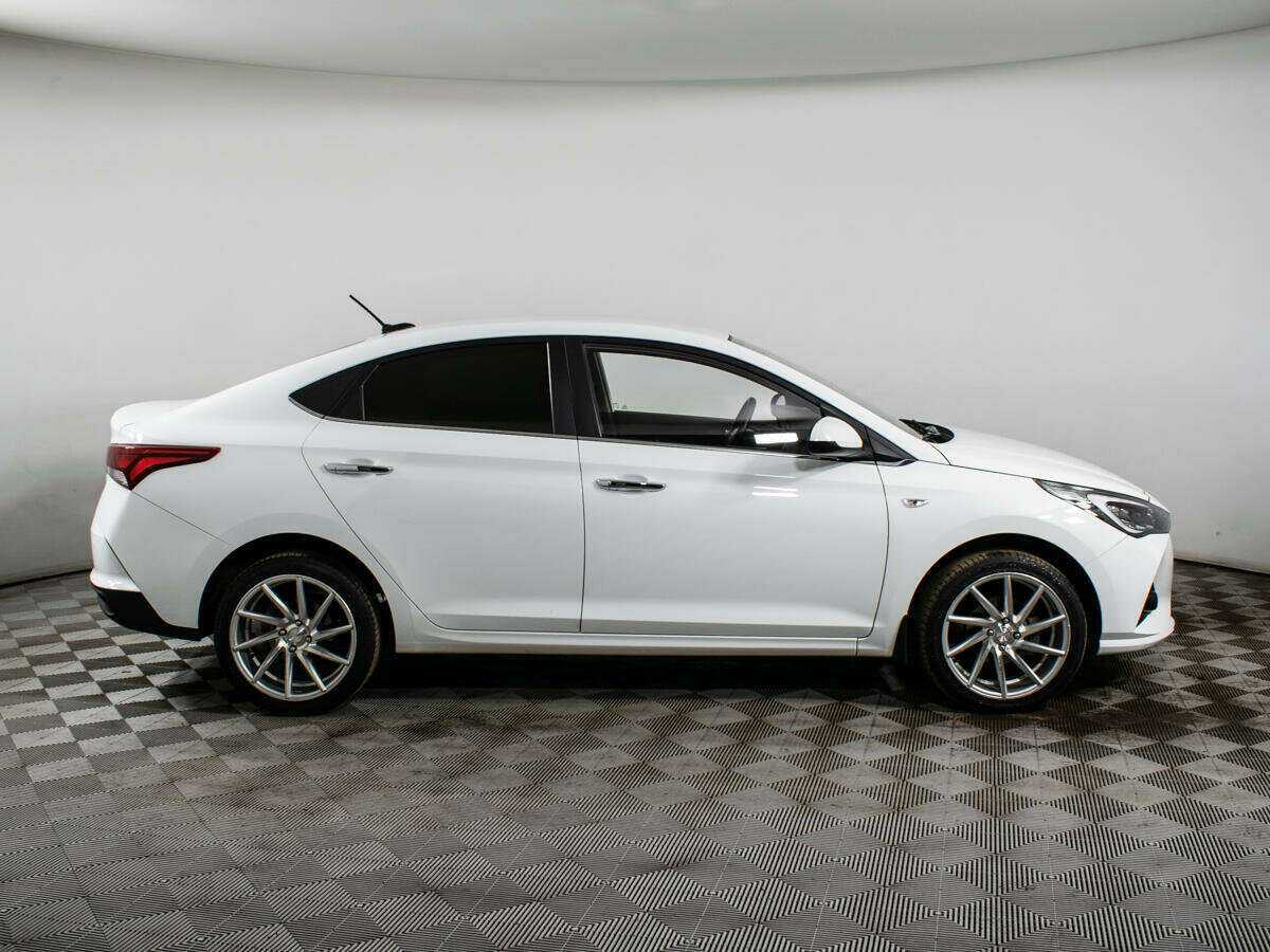 Hyundai Solaris с пробегом — 2020 год. Фото: #8
