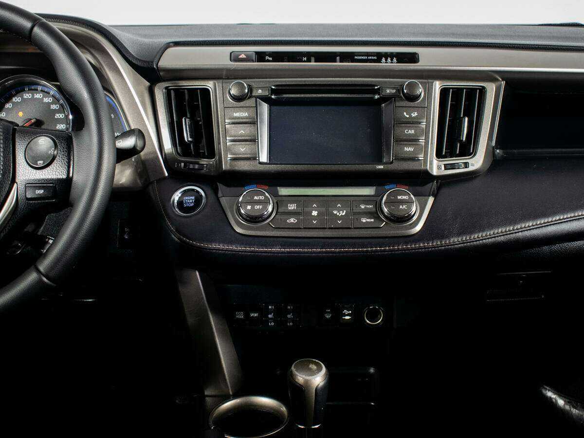 Toyota RAV4 с пробегом — 2013 год. Фото: #8