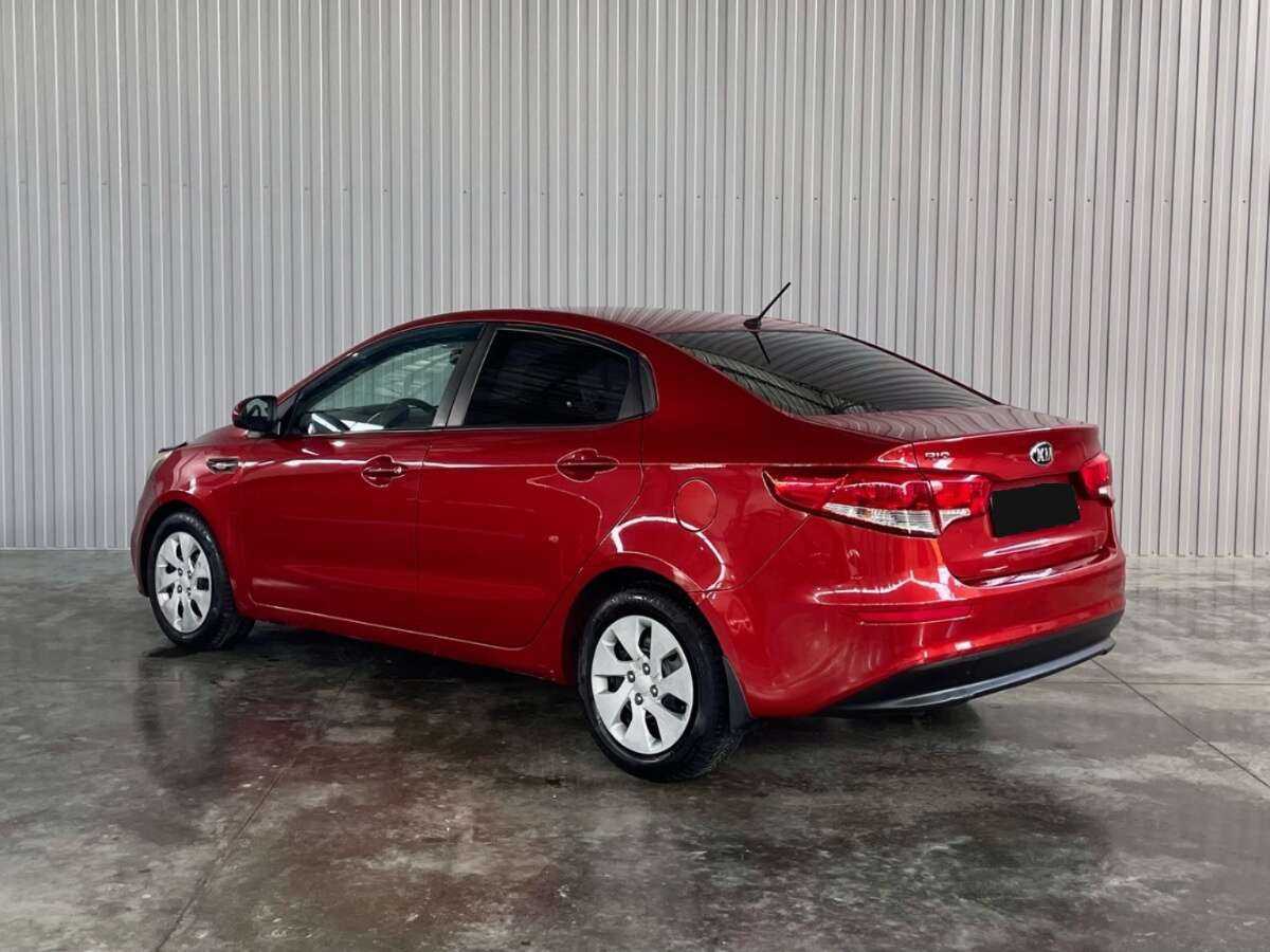 Kia Rio с пробегом — 2015 год. Фото: #6