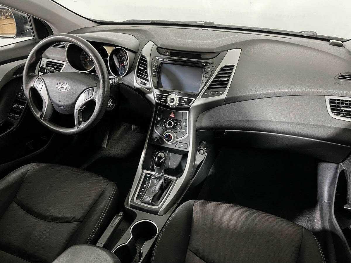 Hyundai Elantra с пробегом — 2015 год. Фото: #8