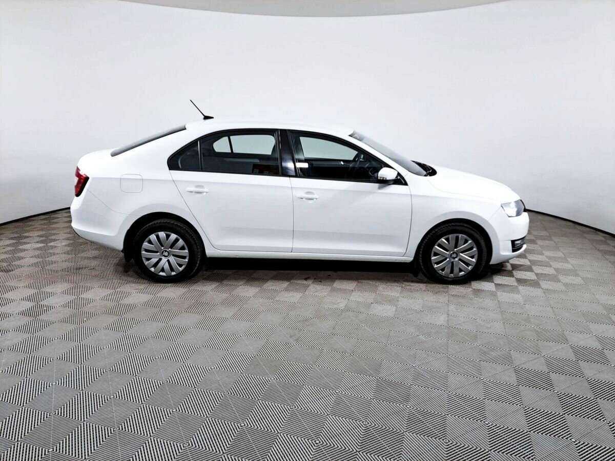 Skoda Rapid с пробегом — 2018 год. Фото: #2