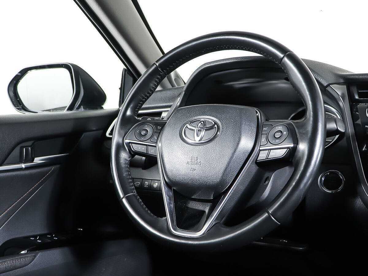 Toyota Camry с пробегом — 2019 год. Фото: #14