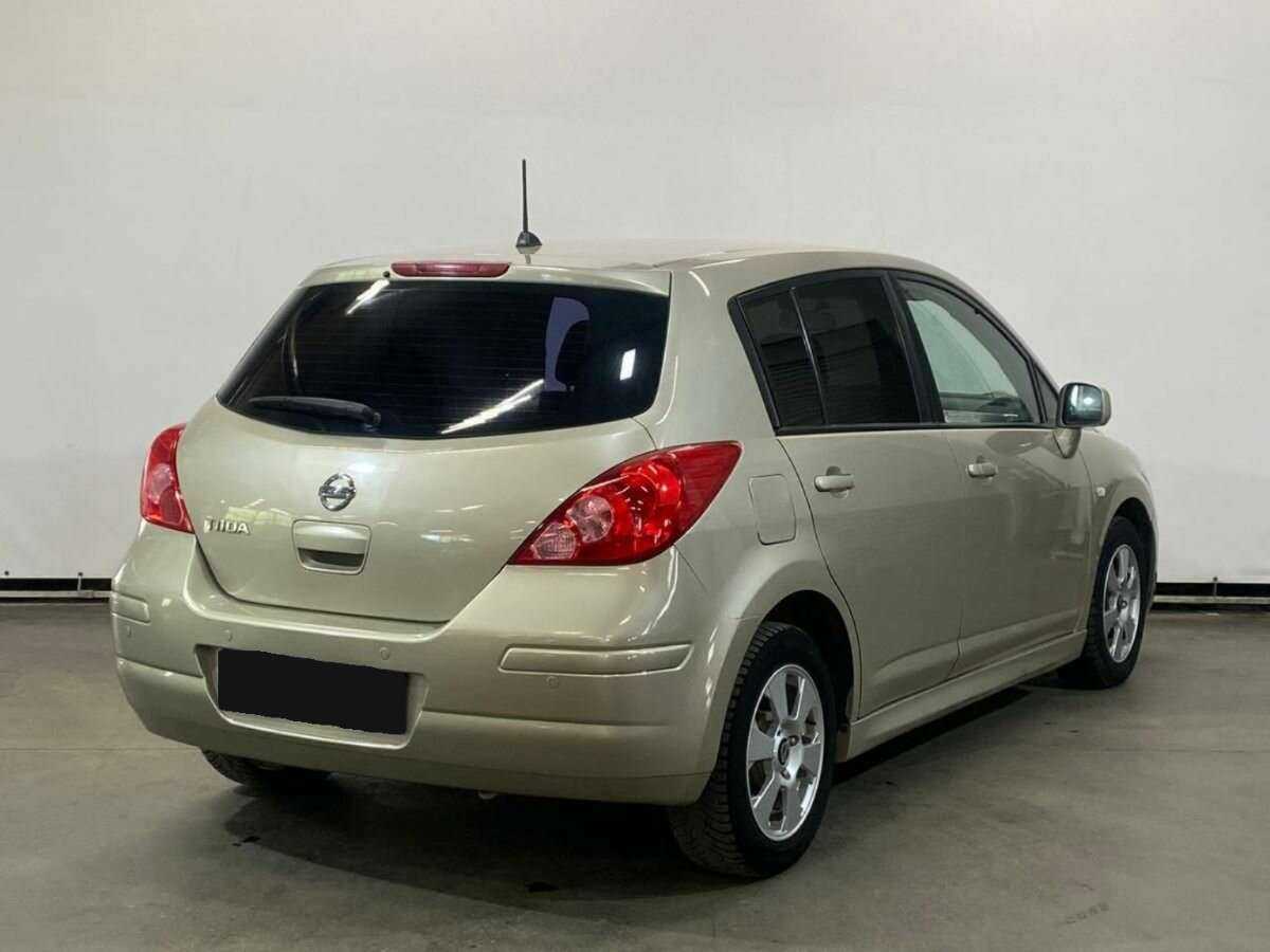 Nissan Tiida с пробегом — 2013 год. Фото: #4