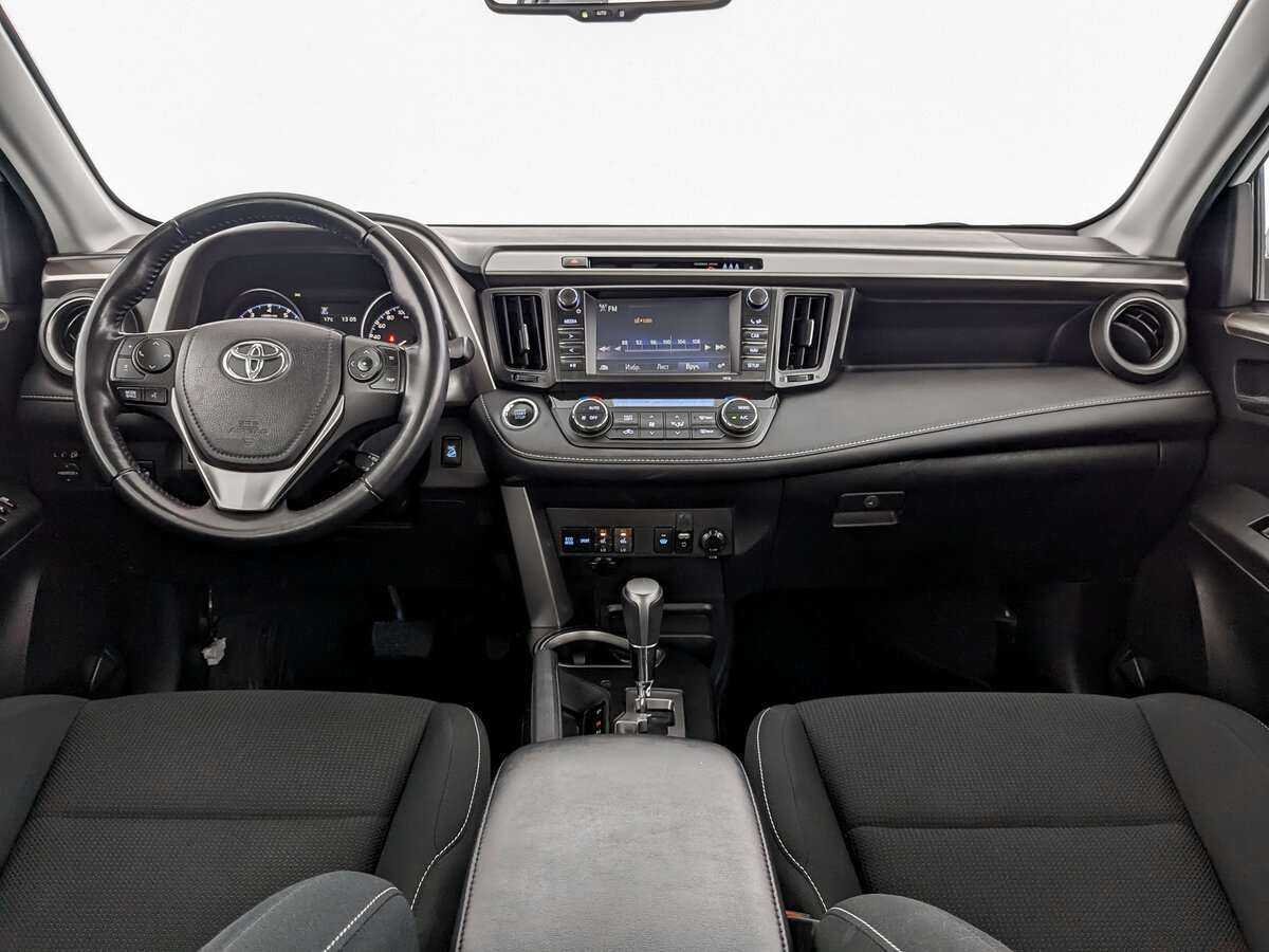 Toyota RAV4 с пробегом — 2019 год. Фото: #11