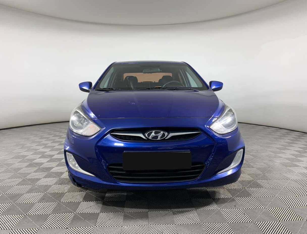 Hyundai Solaris с пробегом — 2013 год. Фото: #1