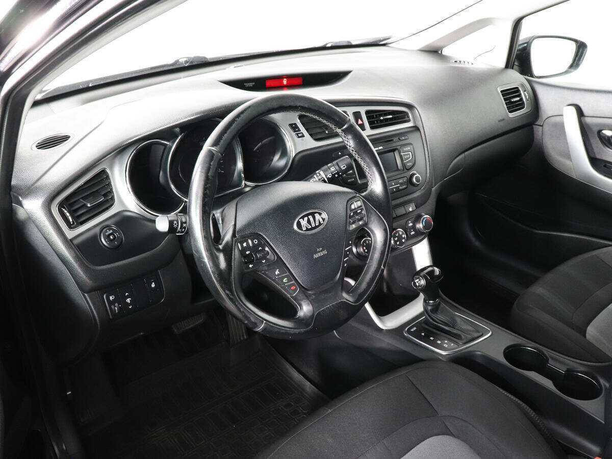 Kia Ceed с пробегом — 2012 год. Фото: #5