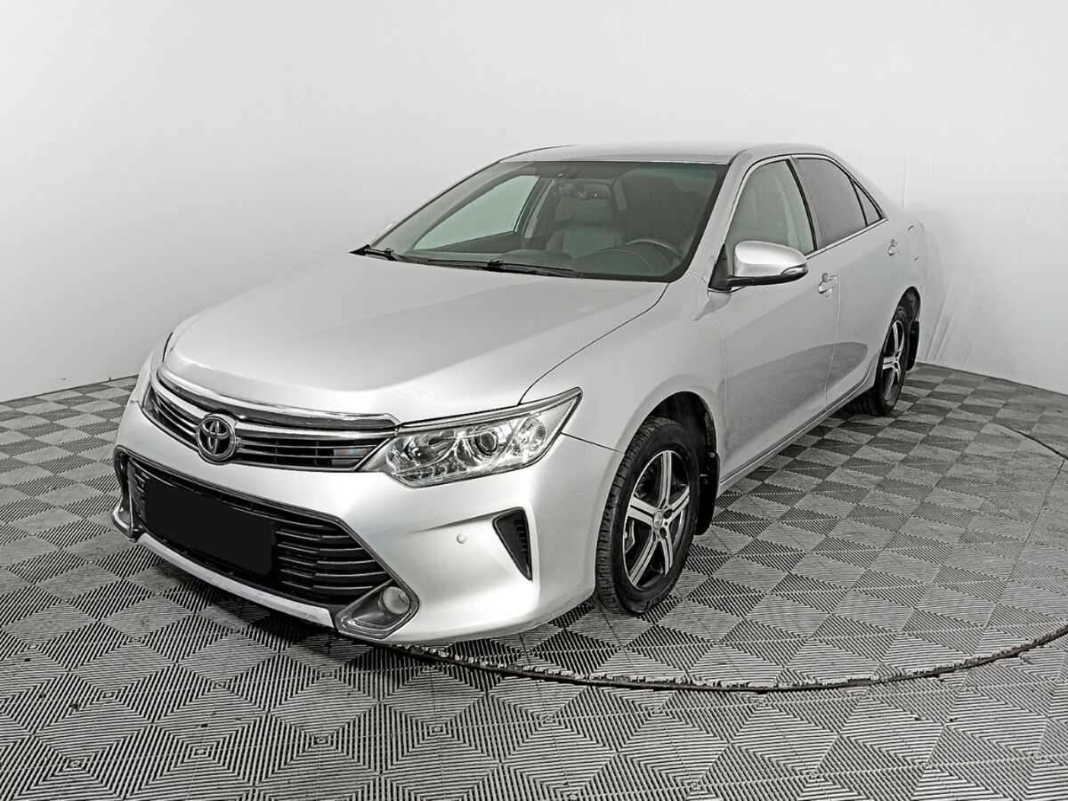 Toyota Camry с пробегом — 2015 год. Посмотреть фото