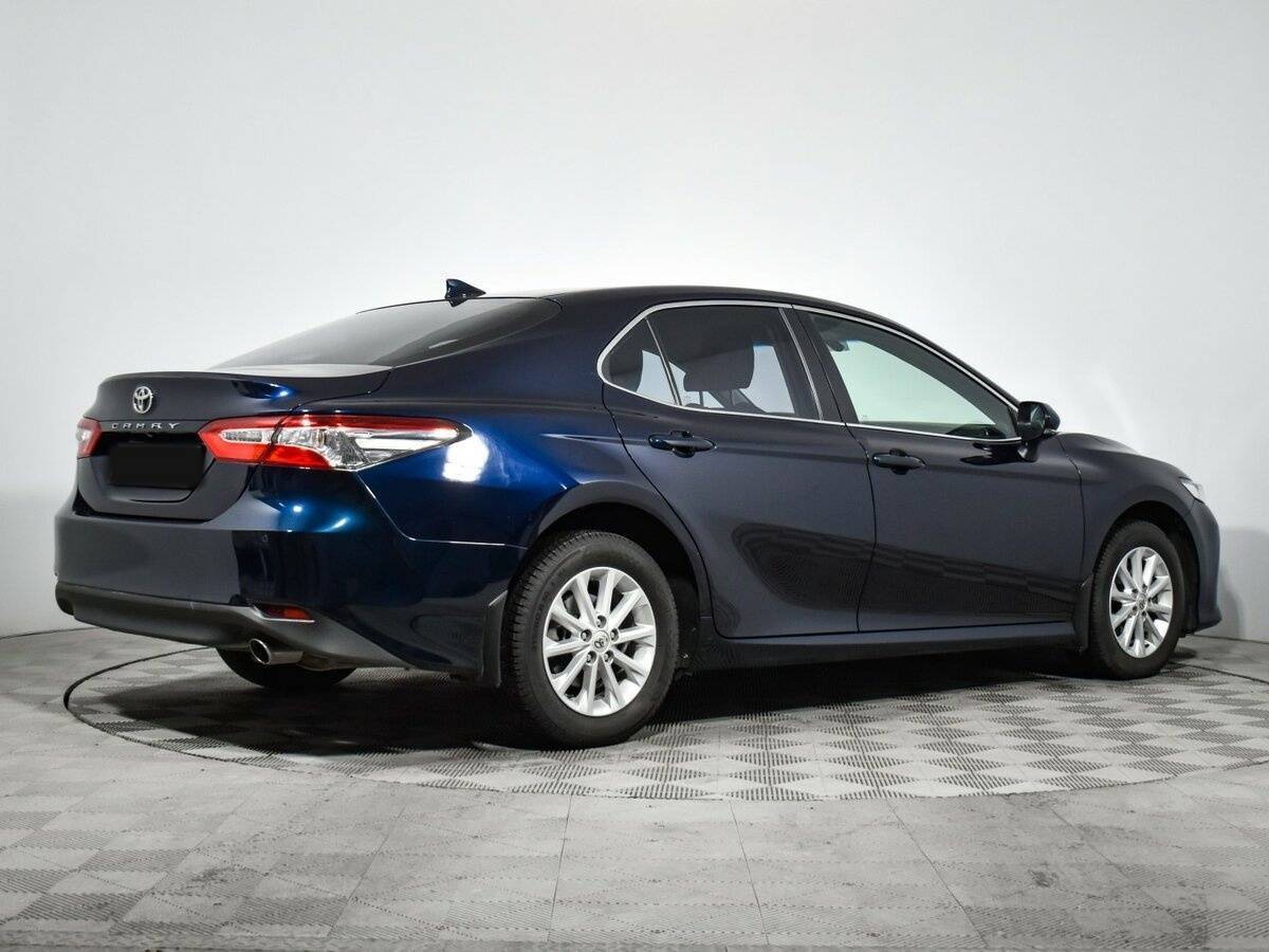 Toyota Camry с пробегом — 2019 год. Фото: #3