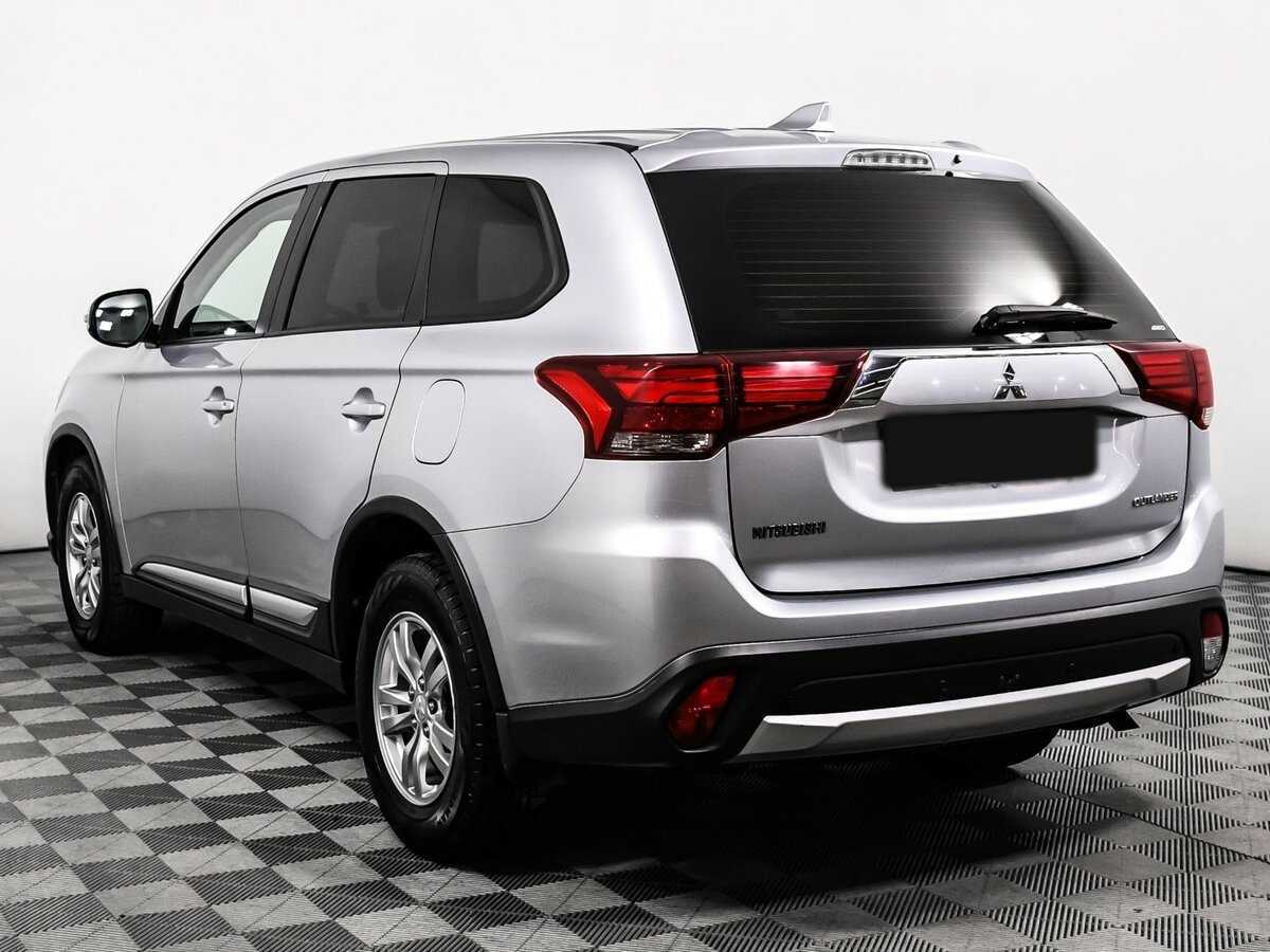 Mitsubishi Outlander с пробегом — 2018 год. Фото: #6