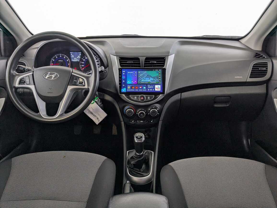 Hyundai Solaris с пробегом — 2013 год. Фото: #20
