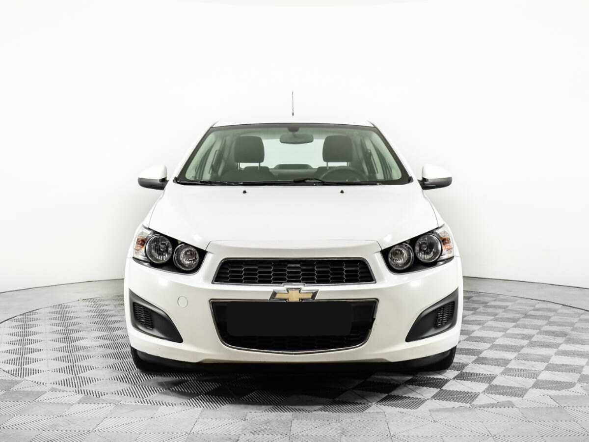 Chevrolet Aveo с пробегом — 2012 год. Фото: #1