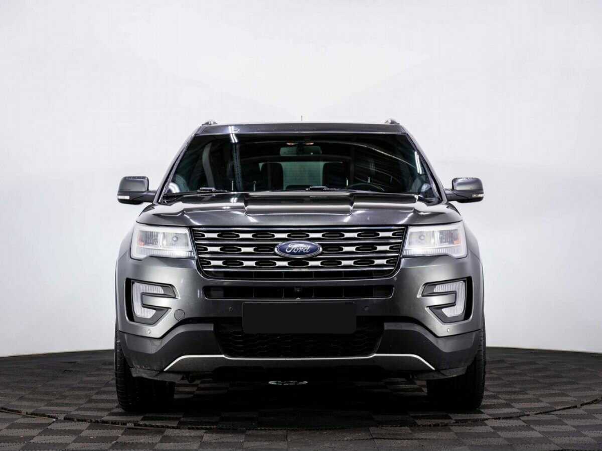 Ford Explorer с пробегом — 2016 год. Фото: #1