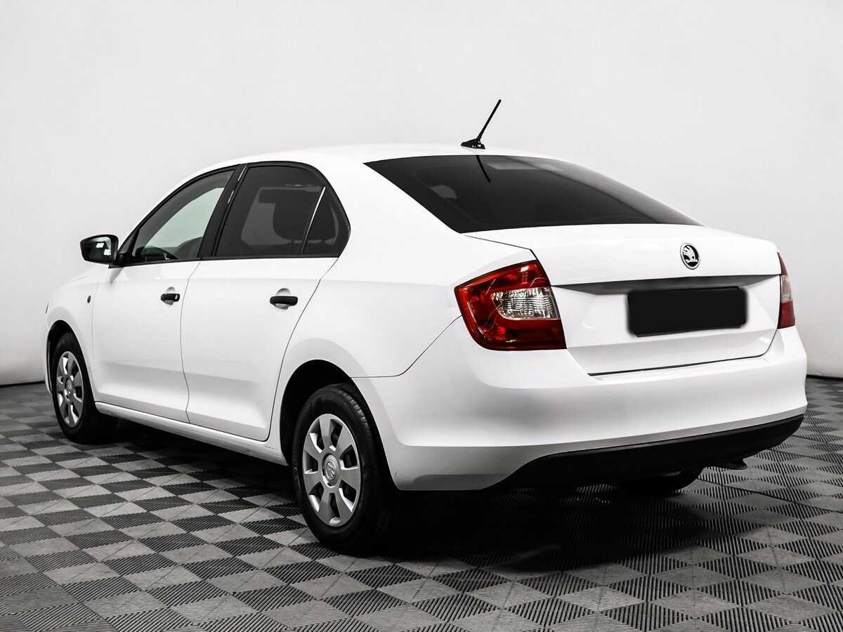 Skoda Rapid с пробегом — 2017 год. Фото: #6