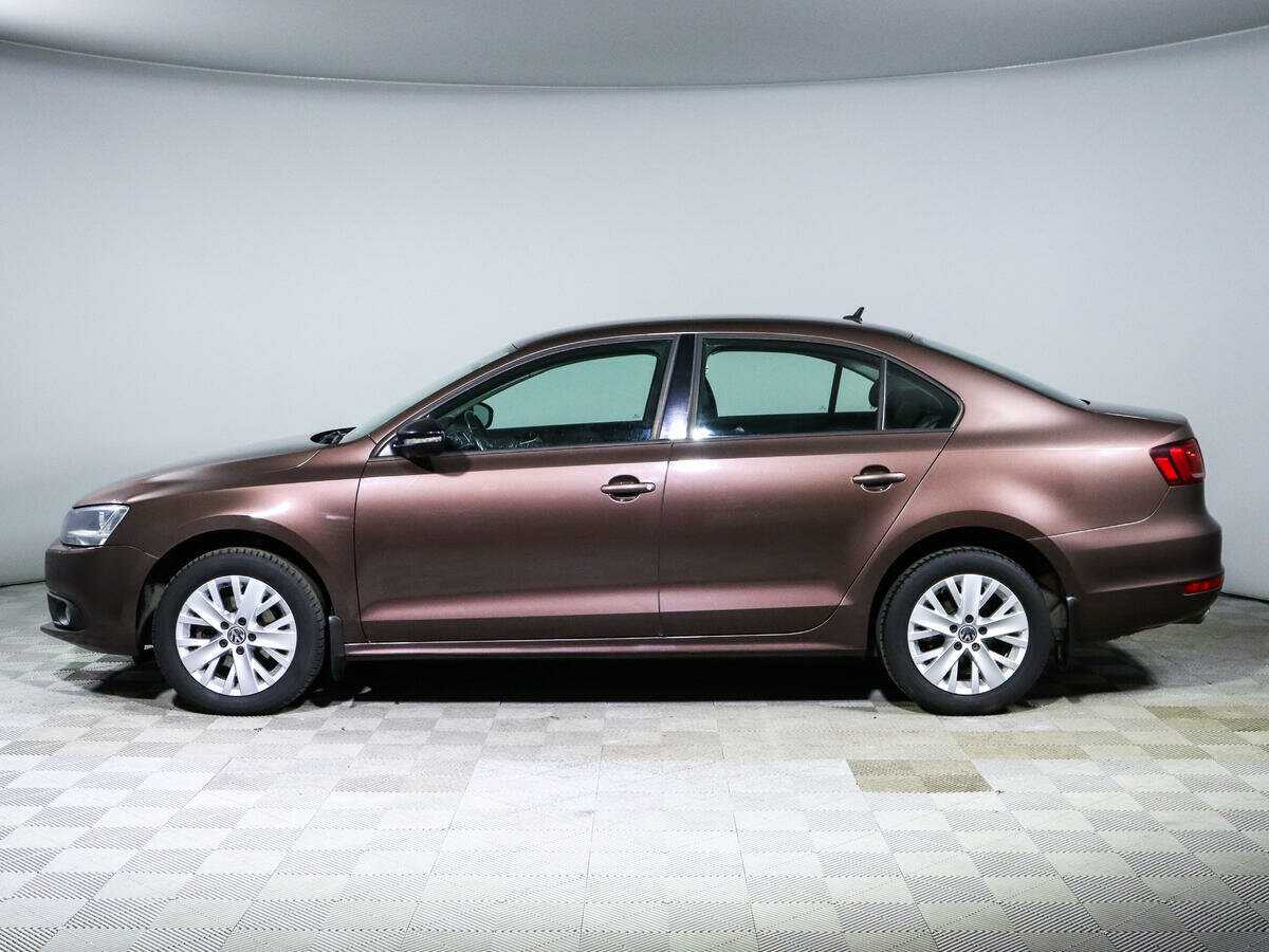 Volkswagen Jetta с пробегом — 2014 год. Фото: #7