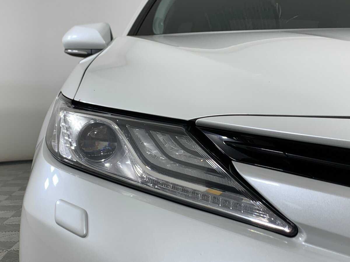 Toyota Camry с пробегом — 2020 год. Фото: #9