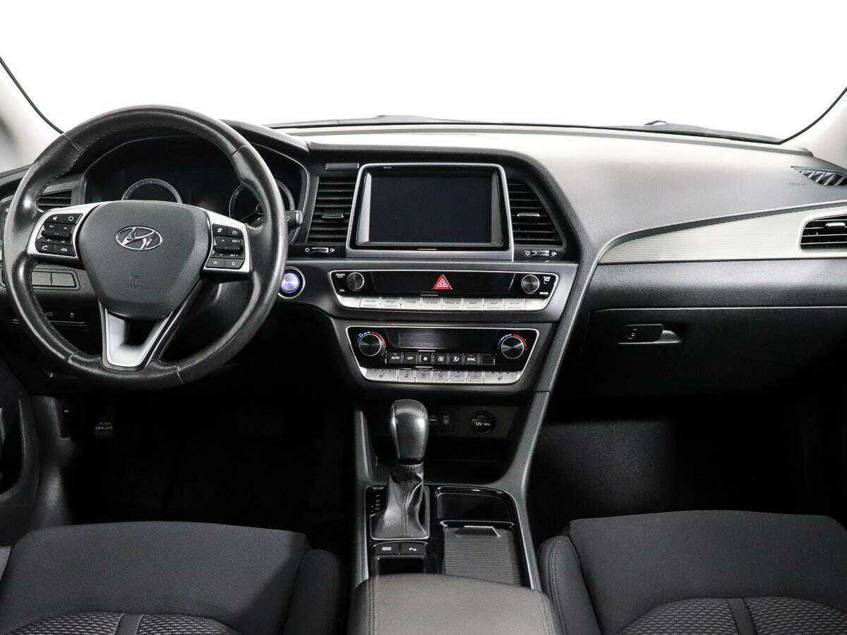 Hyundai Sonata с пробегом — 2018 год. Фото: #10