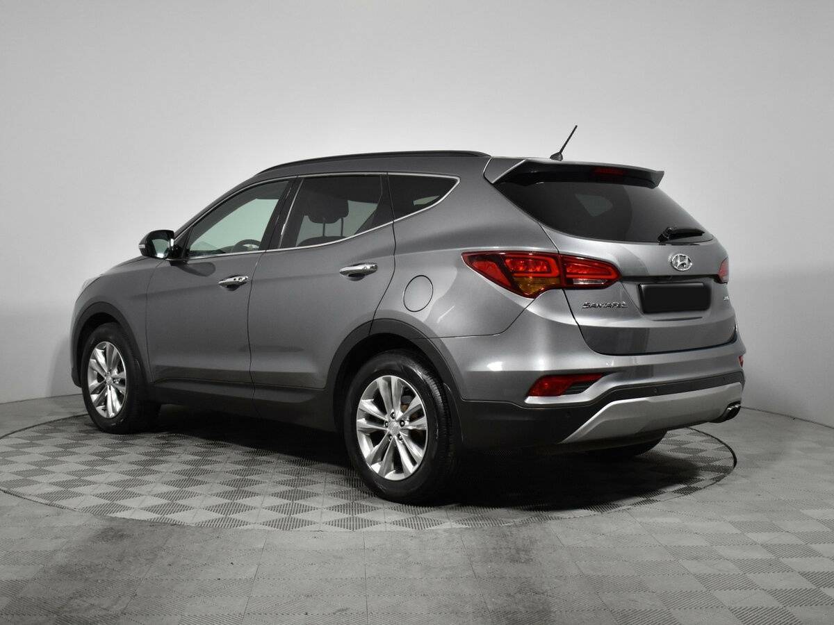 Hyundai Santa Fe с пробегом — 2015 год. Фото: #6