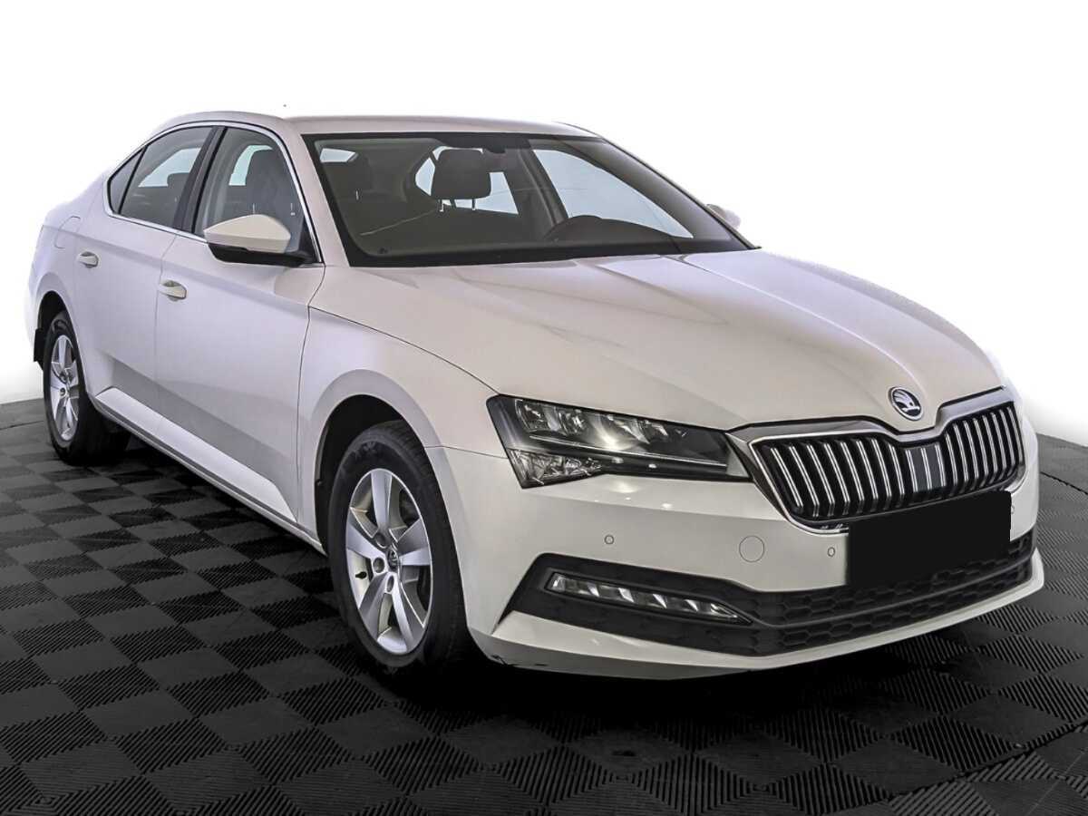 Skoda Superb с пробегом — 2021 год. Фото: #2