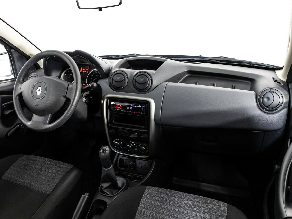 Renault Duster с пробегом — 2014 год. Фото: #6