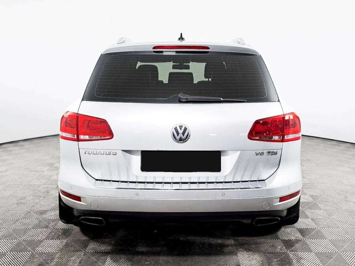 Volkswagen Touareg с пробегом — 2012 год. Фото: #5