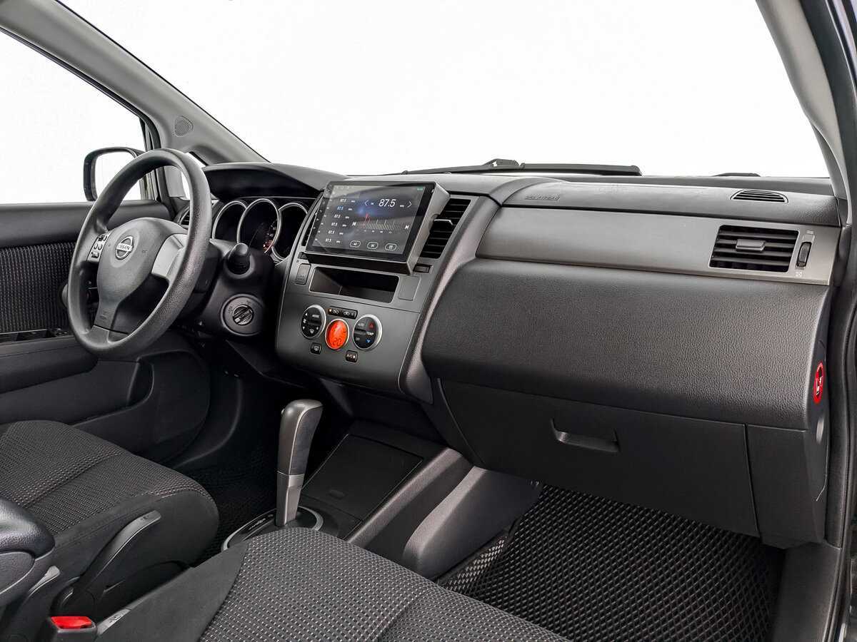 Nissan Tiida с пробегом — 2013 год. Фото: #8