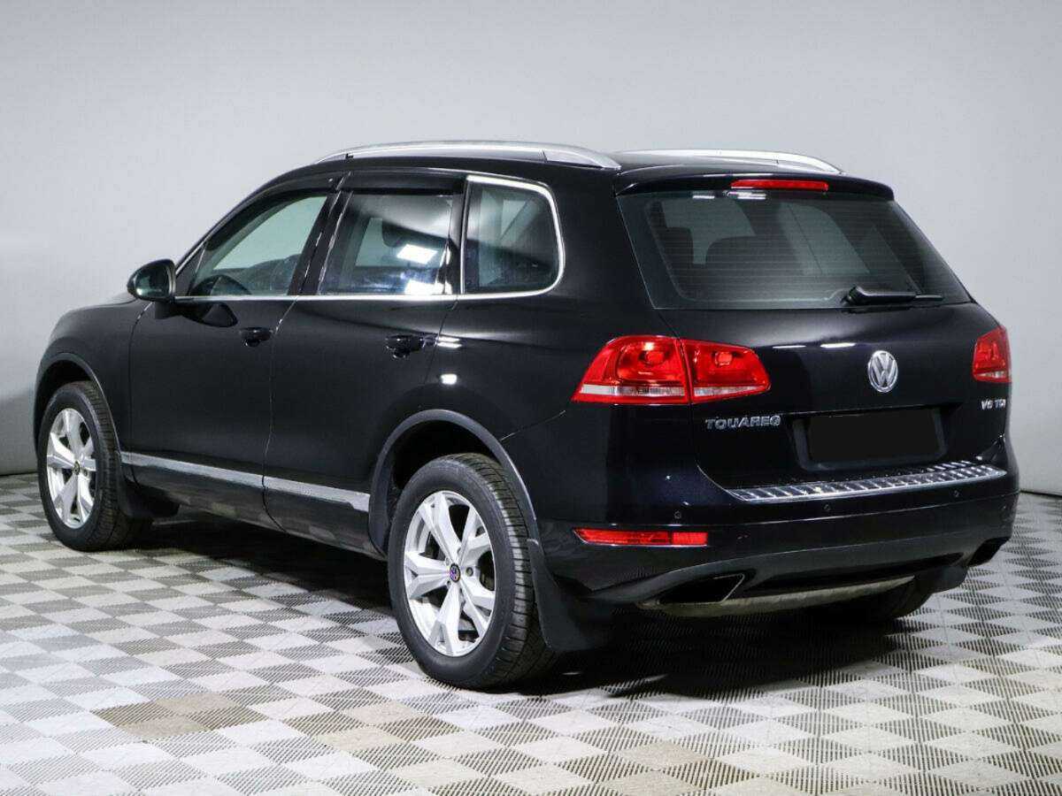 Volkswagen Touareg с пробегом — 2012 год. Фото: #6