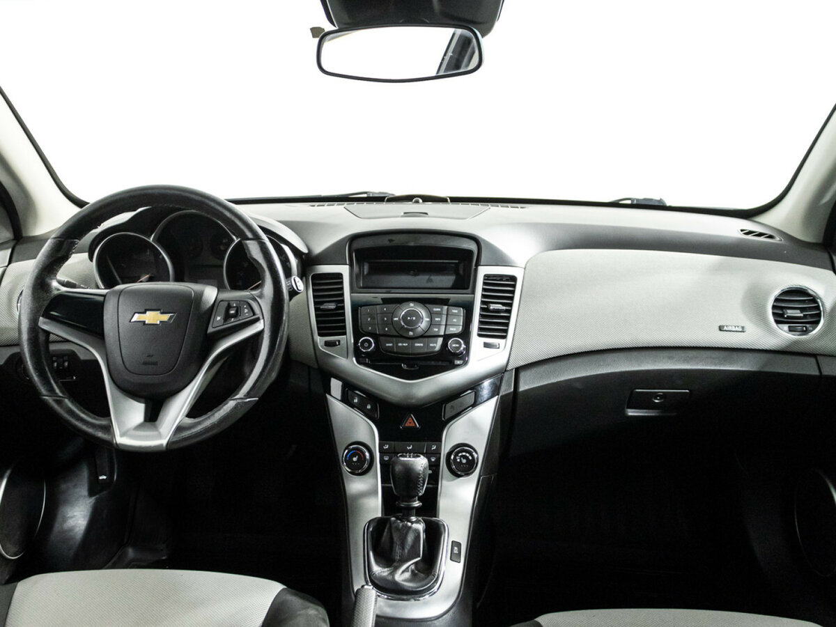 Chevrolet Cruze с пробегом — 2012 год. Фото: #12