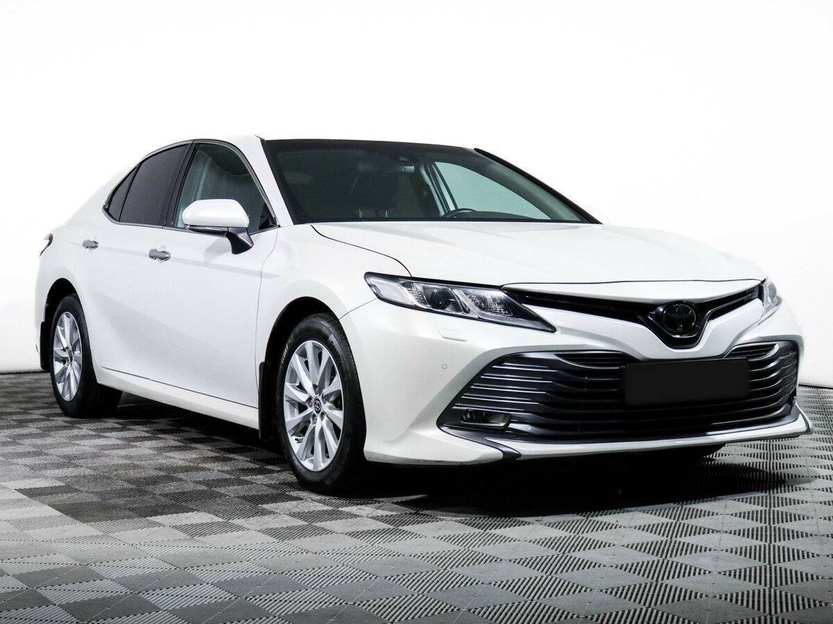 Toyota Camry с пробегом — 2021 год. Фото: #2