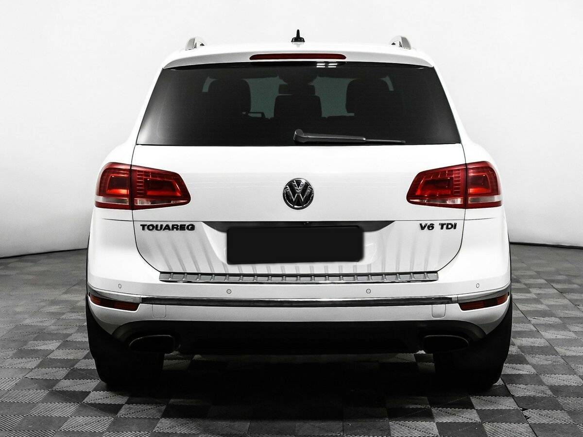 Volkswagen Touareg с пробегом — 2014 год. Фото: #5