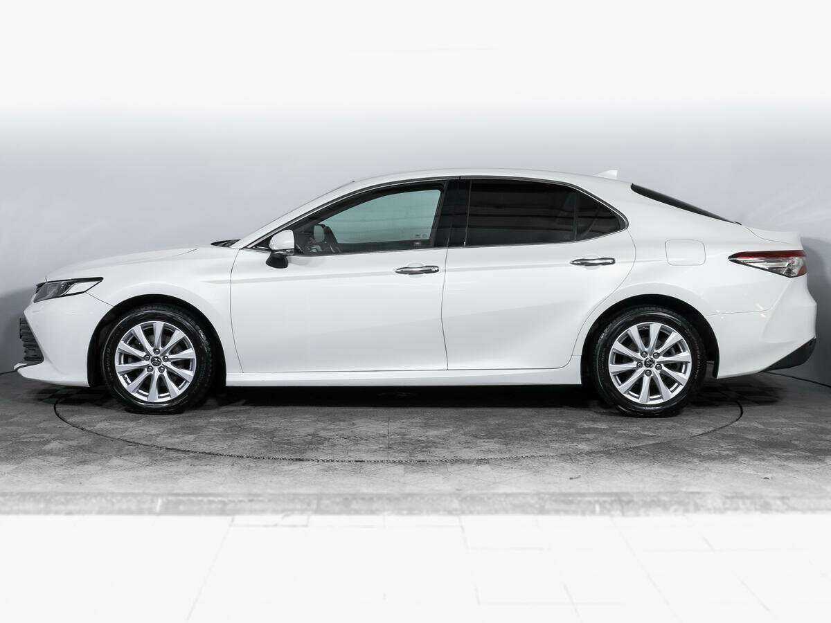 Toyota Camry с пробегом — 2019 год. Фото: #7