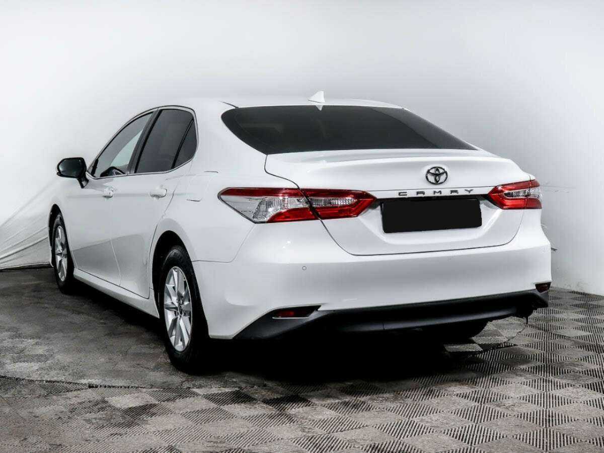Toyota Camry с пробегом — 2020 год. Фото: #5