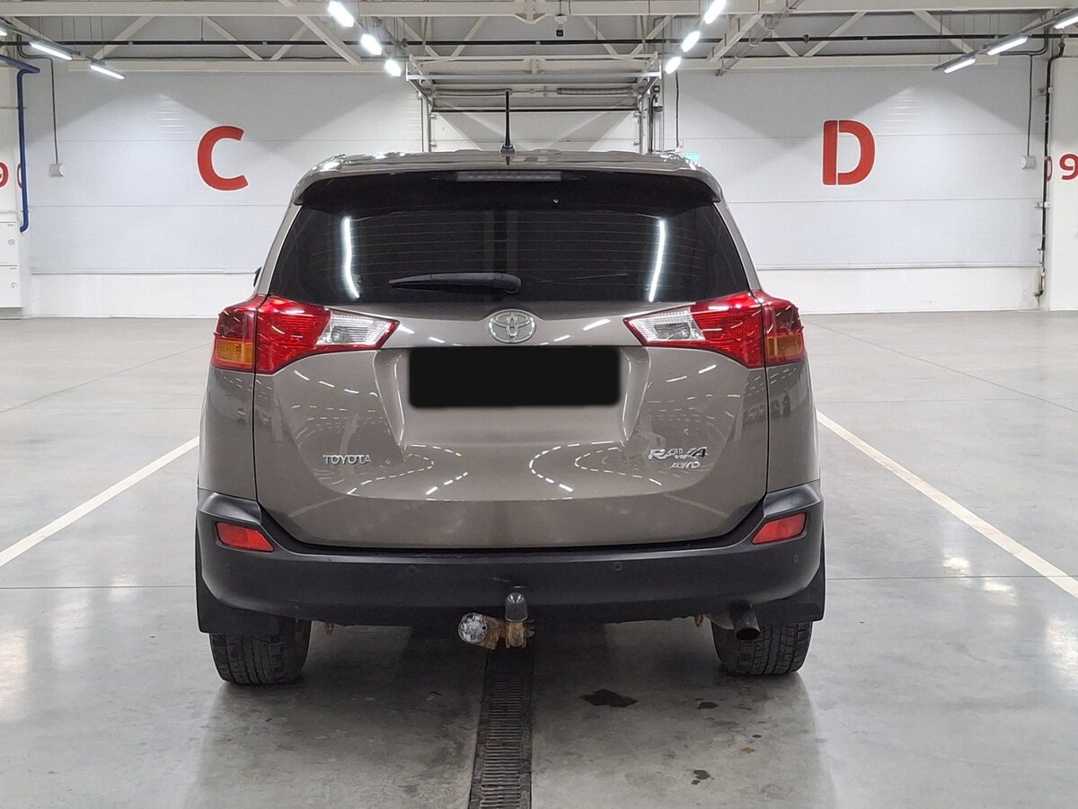 Toyota RAV4 с пробегом — 2013 год. Фото: #5