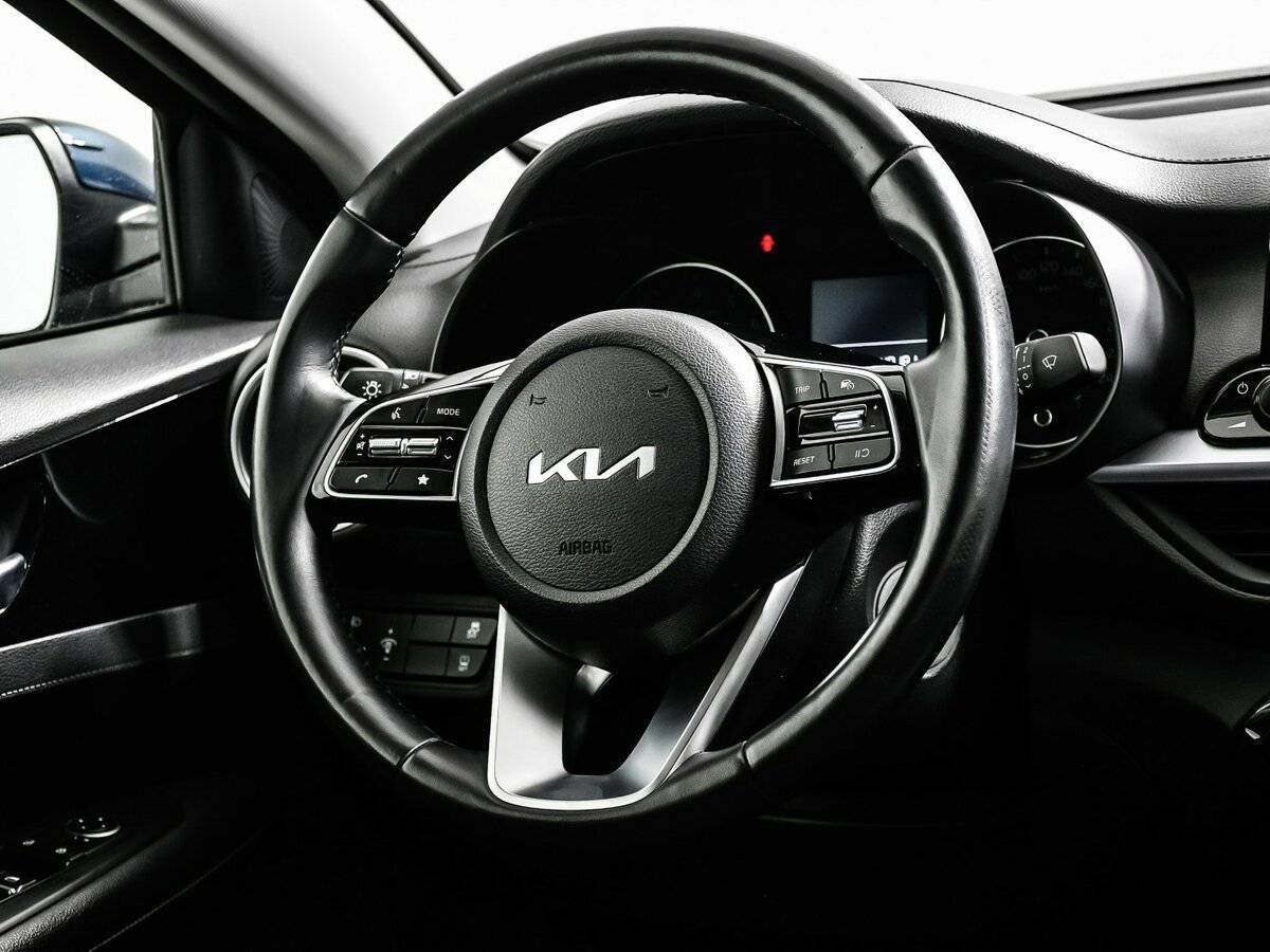 Kia Cerato с пробегом — 2022 год. Фото: #15