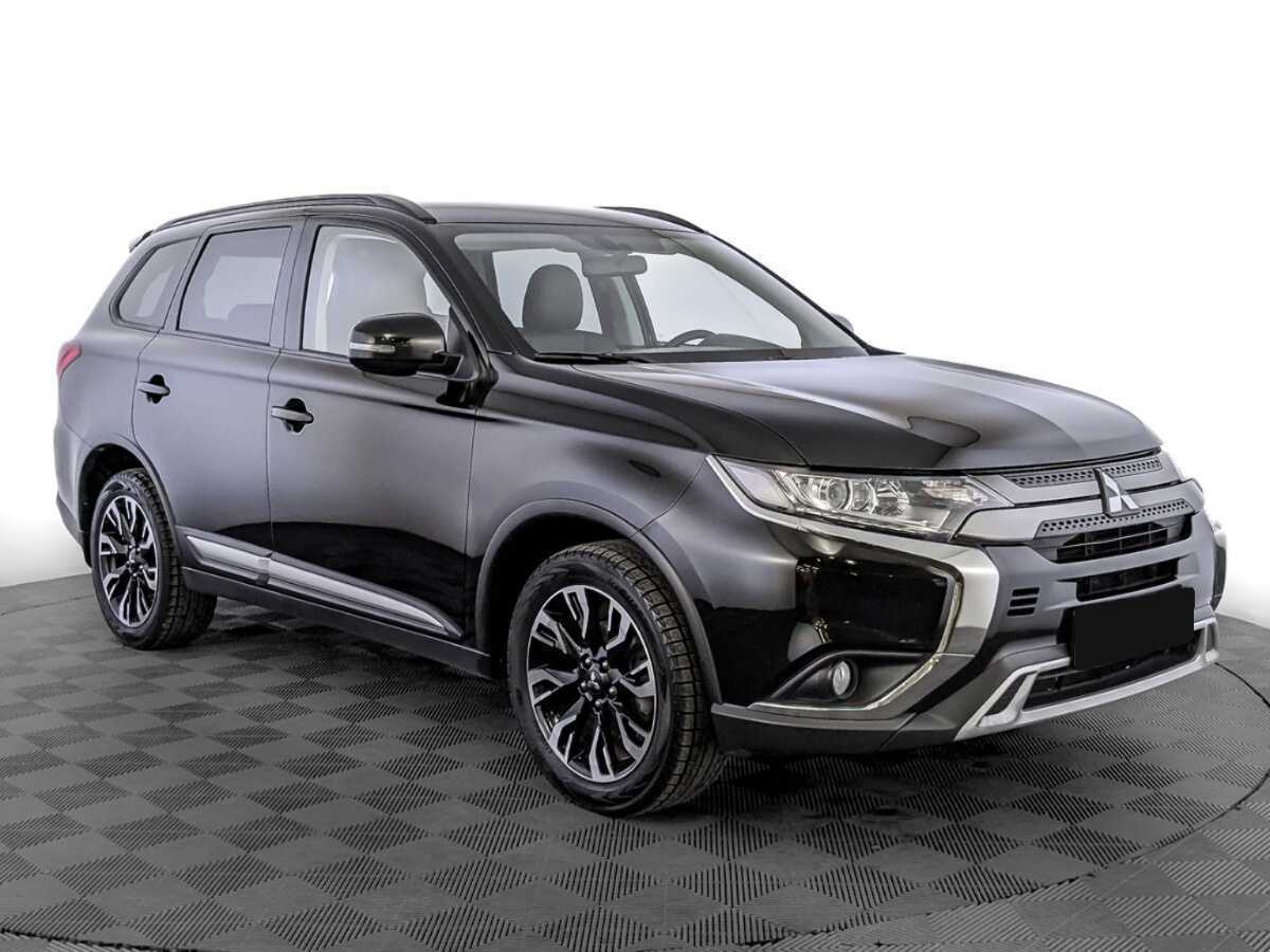 Mitsubishi Outlander с пробегом — 2021 год. Фото: #2