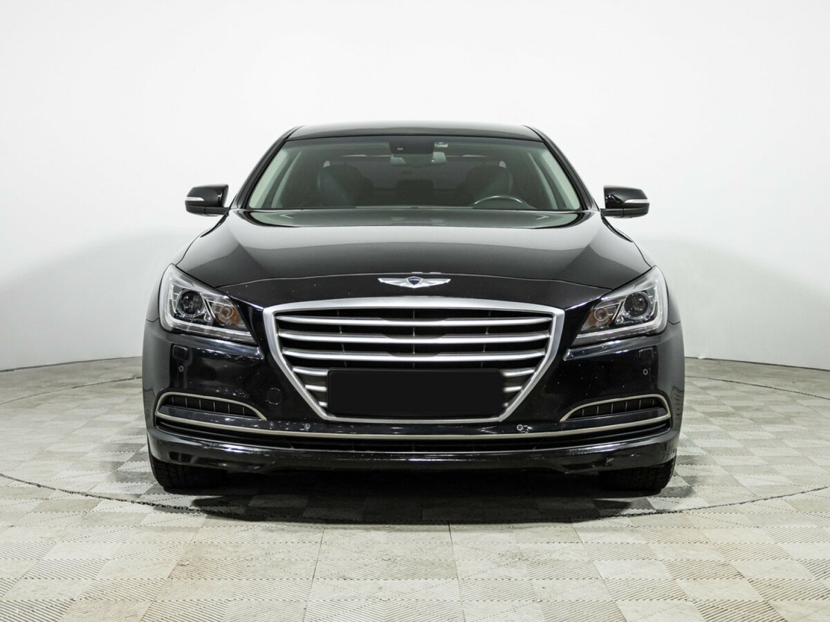 Hyundai Genesis с пробегом — 2015 год. Фото: #1