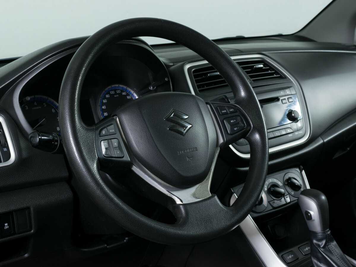 Suzuki SX4 с пробегом — 2014 год. Фото: #11