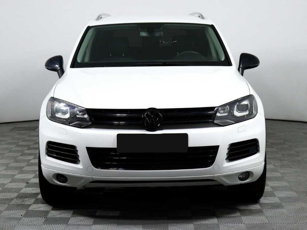 Volkswagen Touareg с пробегом — 2012 год. Фото: #1
