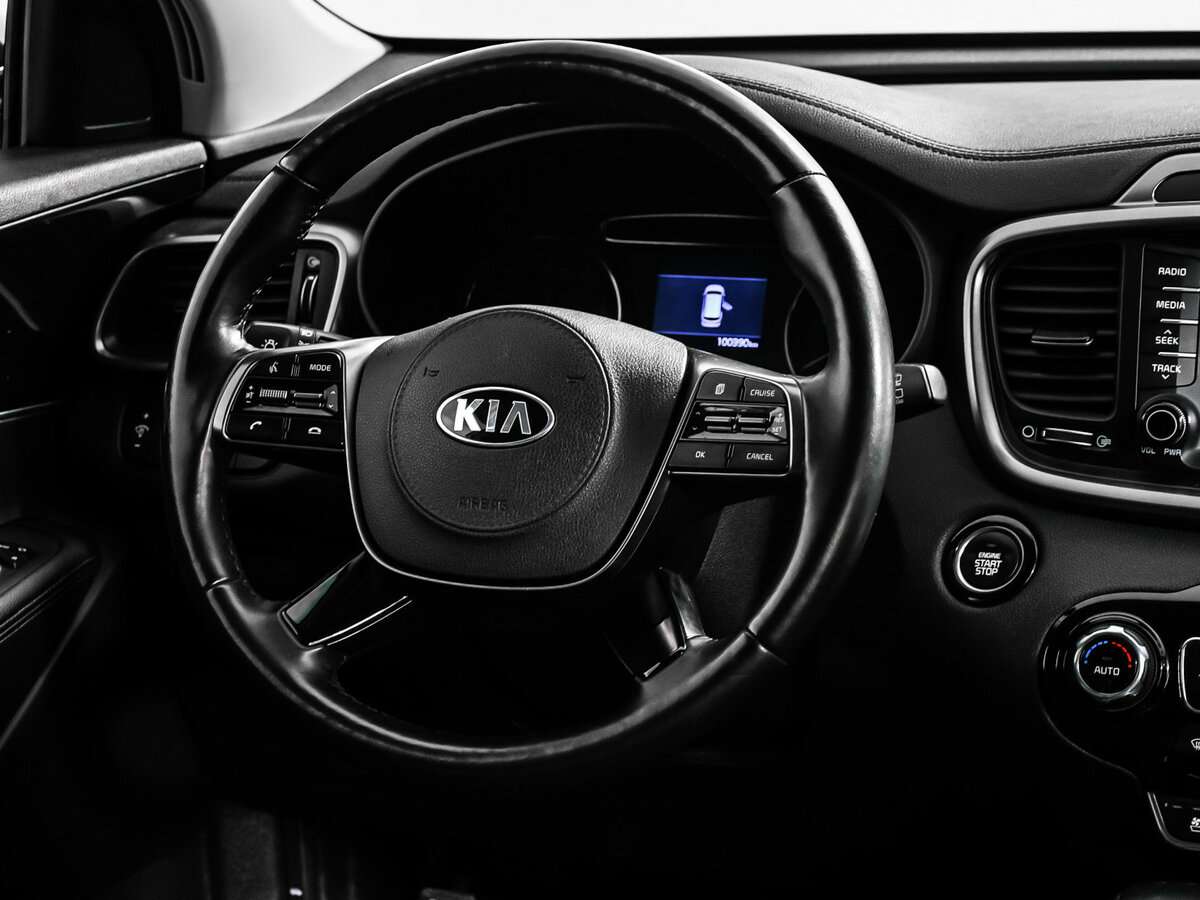 Kia Sorento с пробегом — 2017 год. Фото: #11
